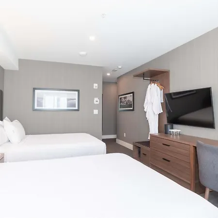 Sandman Signature Saskatoon South Hotel-2