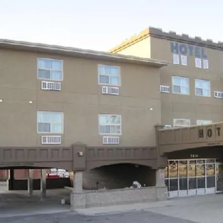 Super 8 By Wyndham Saskatoon Near Downtown-2