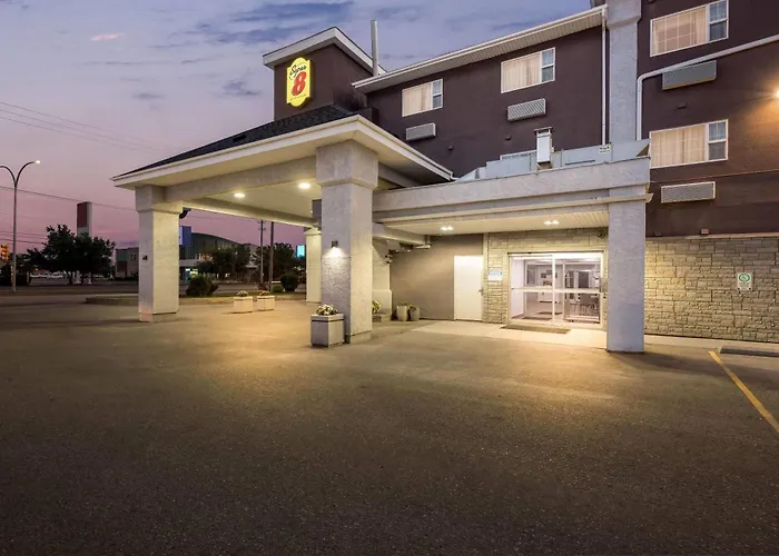 Super 8 By Wyndham Saskatoon Near Saskatoon Airport Hotel