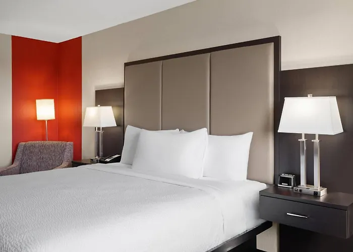 Ramada By Wyndham Saskatoon Hotel